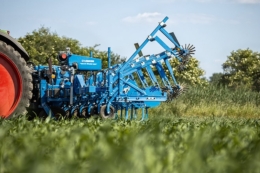 LEMKEN EC-WEEDER розвиває швидкість до 14 км/год