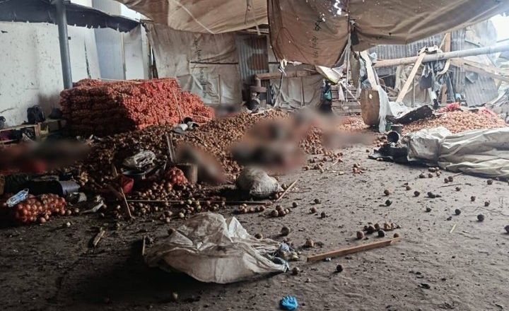 6 загинули, 13 порані внаслідок російського удару по овочесховищу на Харківщині