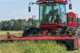 Case IH оснастила нову самохідну косарку системою картування врожайності