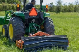Коток-рубач у тандемі із сівалкою допоміг скоротити витрати на добрива
