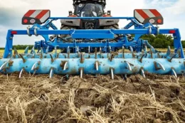 У «Чапаєва плюс» LEMKEN Onyx використовують замість оранки